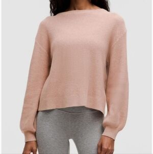 lululemon athletica Ribbed Crew Neck Sweater Size M - Peach